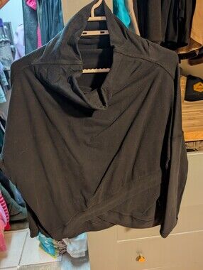 Free Label "Yoga On The Go" Sweater